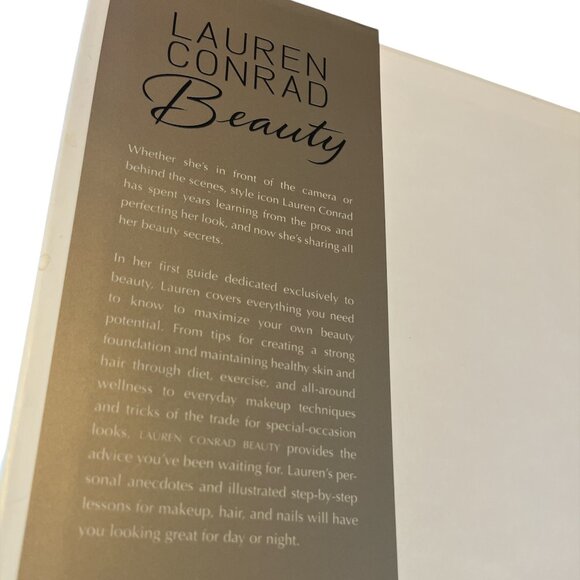 BOOK Lauren Conrad Beauty Hardcover 275 pages Illustrated Like New - Picture 5 of 9